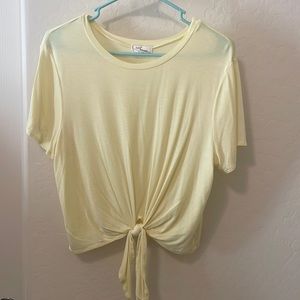 Yellow cropped tie t-shirt